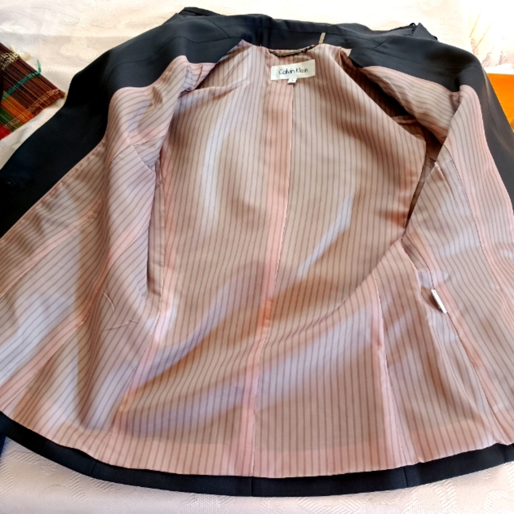 Calvin Klein Pencil Skirt Suit Set Lined Blazer Gray One Button Knee Length Sz 2 - Picture 15 of 15